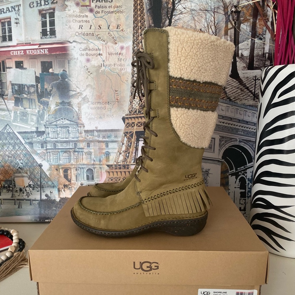 UGG Shoreline Olive Women's 8 Lace-Up Boots Leather Sheepskin Fringe Renaissance